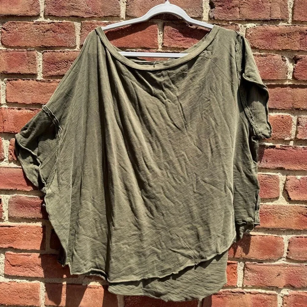 We The Free People U Fancy Slouchy Tee in army olive green Women’s S NWOT